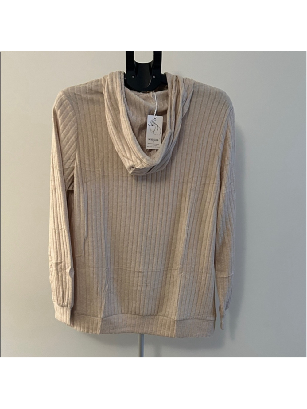Elegant Beige Knit Pullover Sweater - Picture 3 of 4